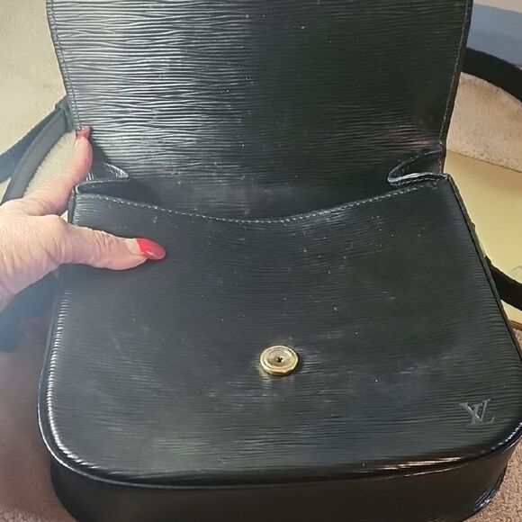 Louis Vuitton Saint Cloud  Black Epi  Leather Shoulder Bag With COA and Dustbag - Picture 9 of 13